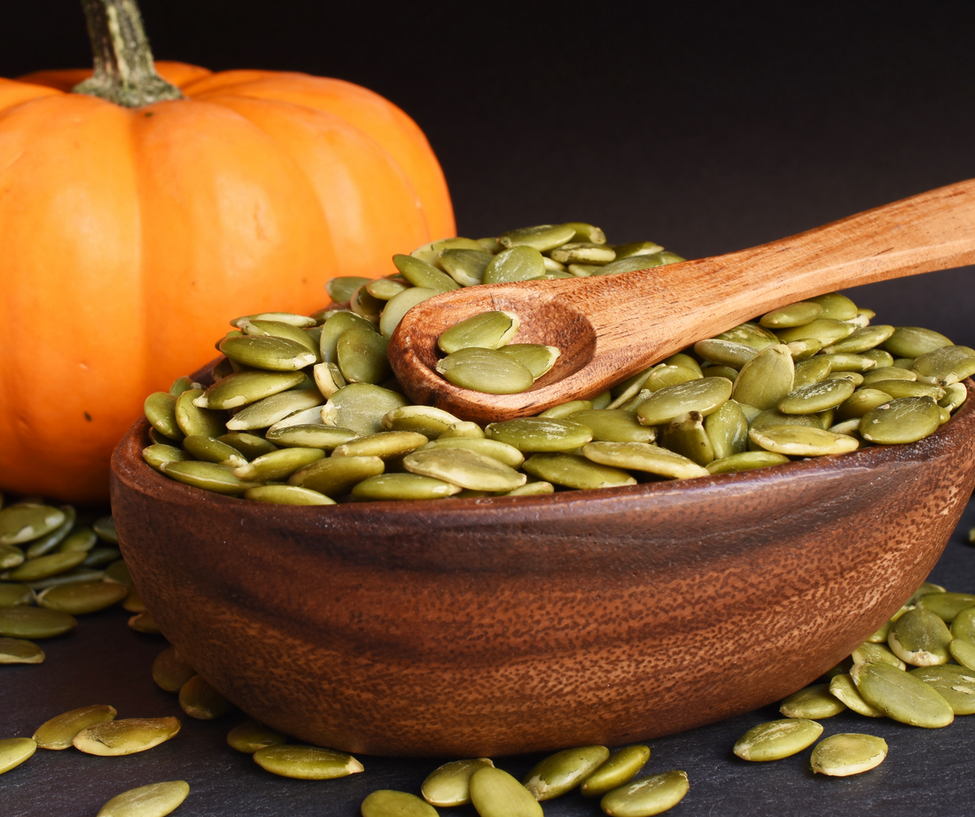 কুমড়ার বীজ (Pumpkin Seeds) খাওয়ার সঠিক সময় 🕒 ও ৫টি মজাদার উপায়ে ডায়েটে যোগ করার টিপস 🌱✨